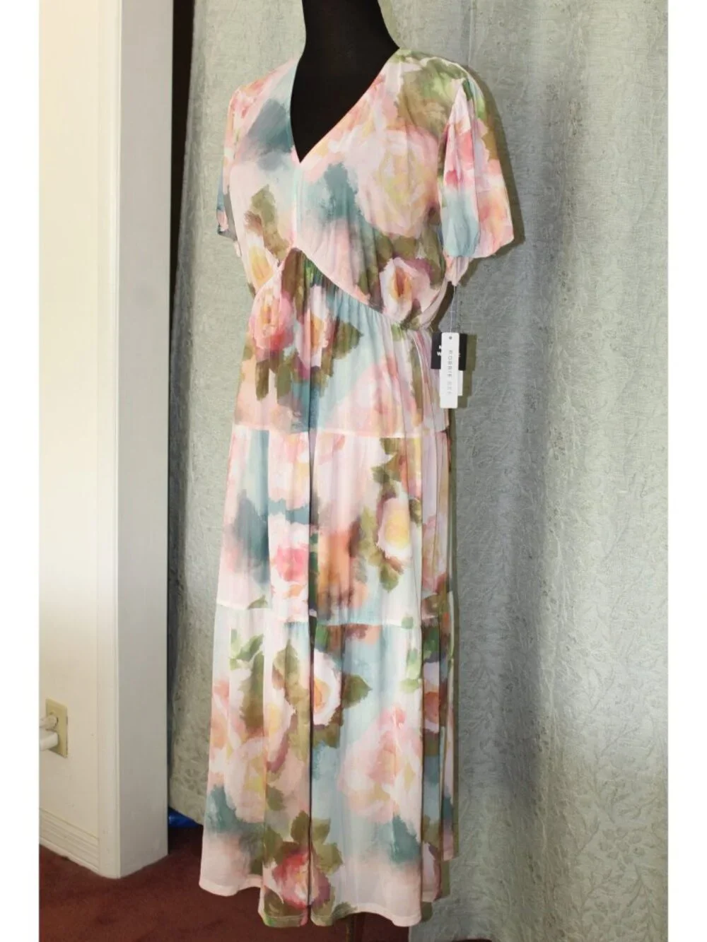 NWT Robbie Bee Watercolor Floral Maxi Dress Tiered Size L Short Sleeves Romantic